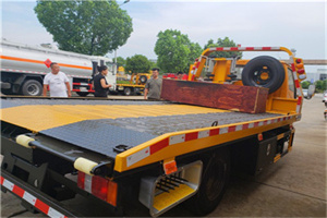 池州附近拖车电话号码服务